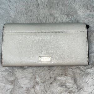 Kate Spade Beige and Navy Blue Wallet!